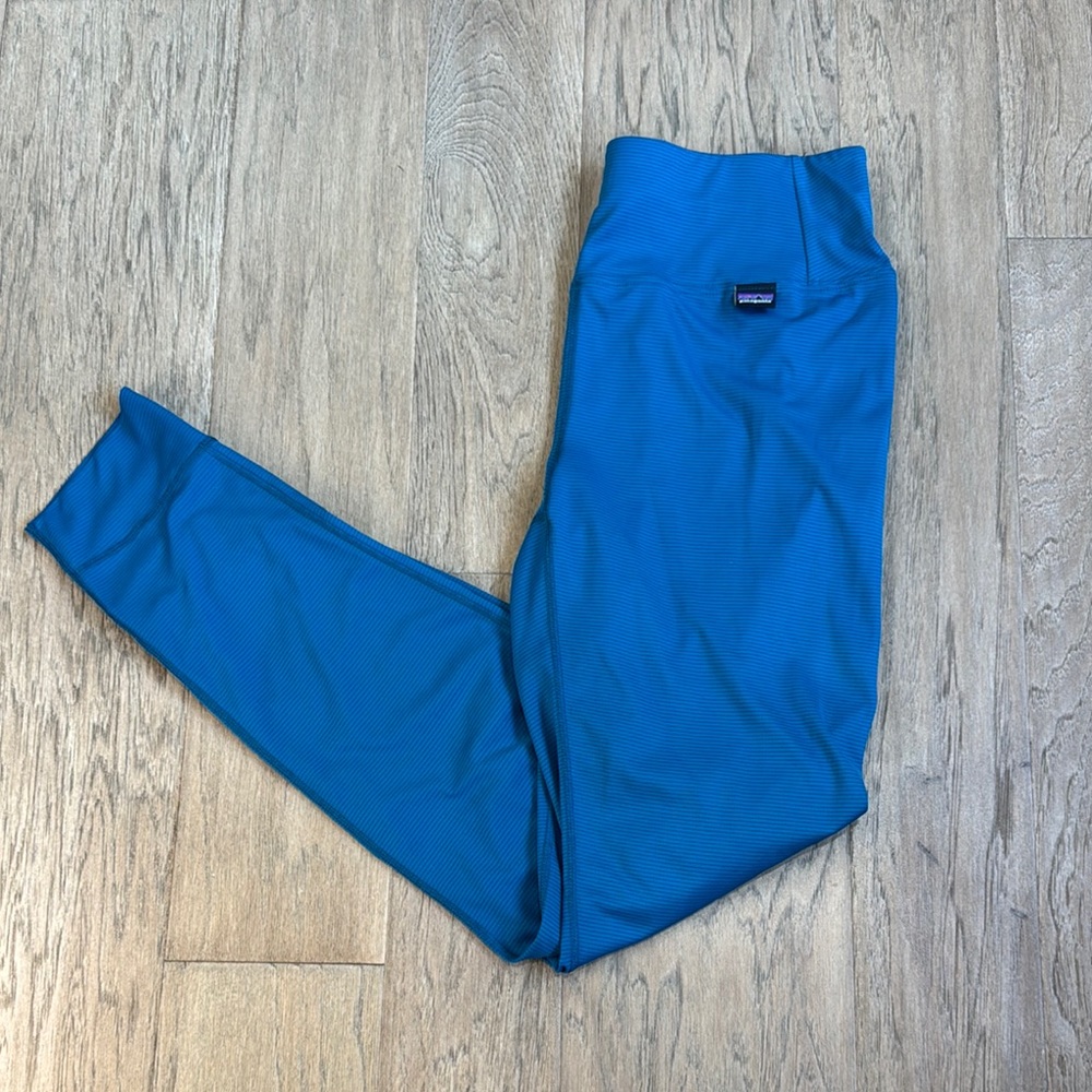 EUC Patagonia Blue Stripped Leggings Athletic Performance Size Small